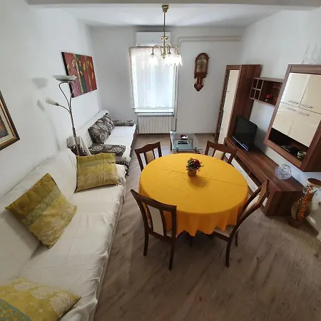 Apartment Tulux Poreč Exteriör bild