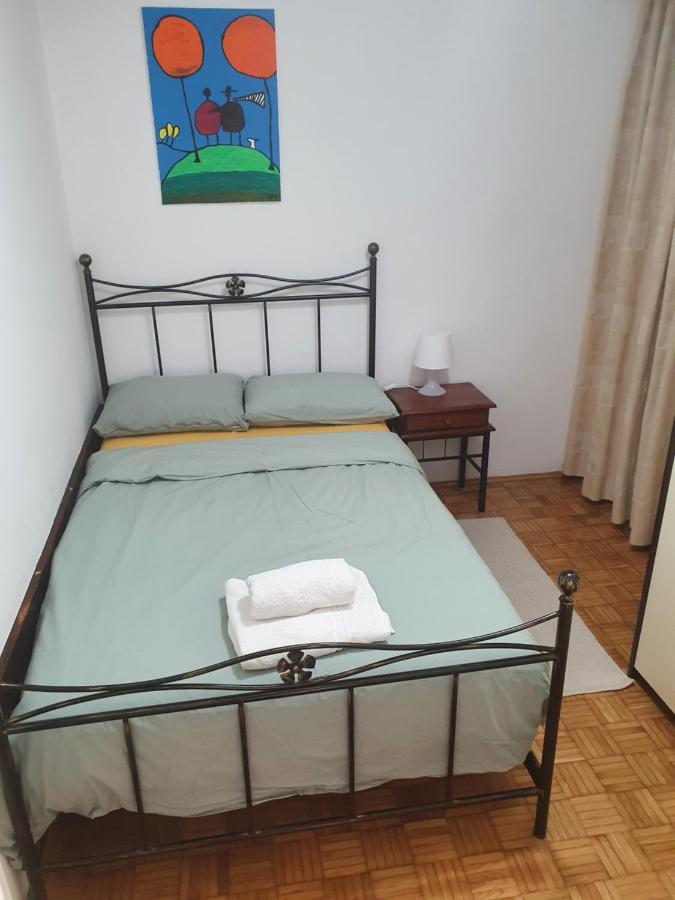 Tulux Apartment *